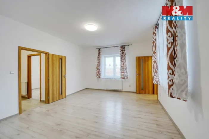 Pronájem bytu 2+kk, Plzeň - Jižní Předměstí, Husova, 45 m2