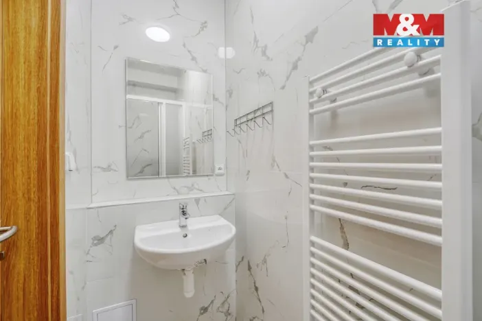 Pronájem bytu 2+kk, Plzeň - Jižní Předměstí, Husova, 45 m2