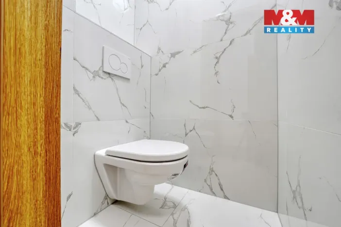 Pronájem bytu 2+kk, Plzeň - Jižní Předměstí, Husova, 45 m2