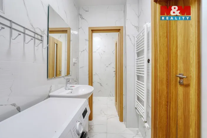 Pronájem bytu 1+1, Plzeň - Jižní Předměstí, Husova, 38 m2