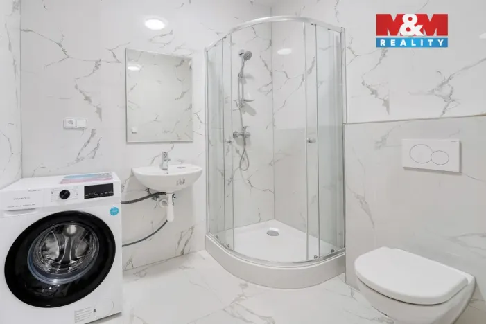 Pronájem bytu 1+1, Plzeň - Jižní Předměstí, Husova, 33 m2