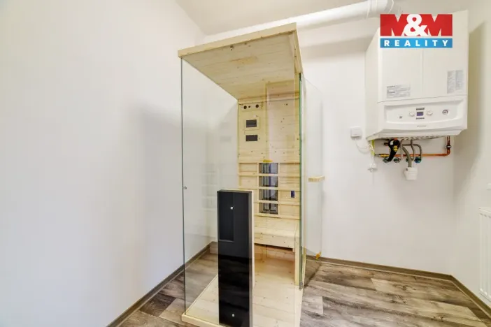 Prodej bytu 4+1, Cheb, Májová, 121 m2