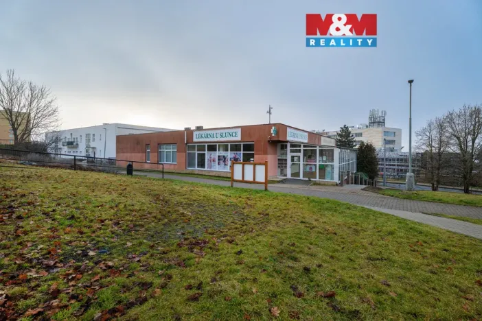 Pronájem obchodního prostoru, Ústí nad Labem - Severní Terasa, Šrámkova, 181 m2