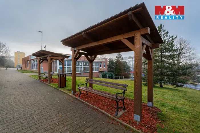 Pronájem obchodního prostoru, Ústí nad Labem - Severní Terasa, Šrámkova, 181 m2