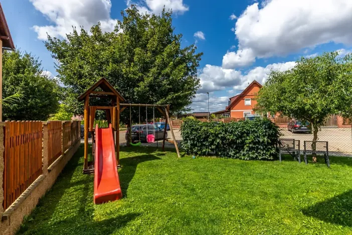 Prodej bytu 3+kk, Nupaky, U Školky, 73 m2