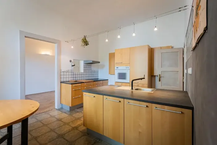 Pronájem bytu 3+1, Praha - Bubeneč, Uralská, 101 m2