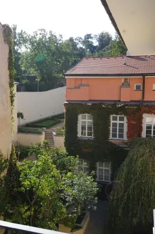 Pronájem bytu 4+1, Praha - Malá Strana, Vlašská, 187 m2