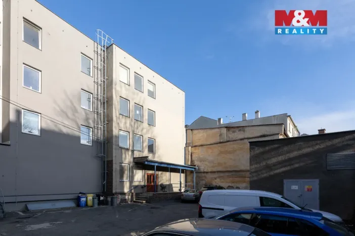 Prodej obchodního prostoru, Bruntál, nám. Míru, 720 m2