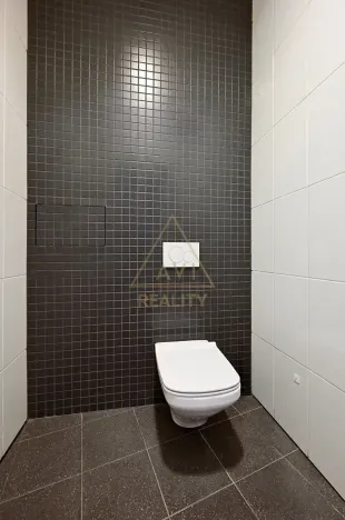 Pronájem obchodního prostoru, Praha - Vršovice, Černomořská, 364 m2