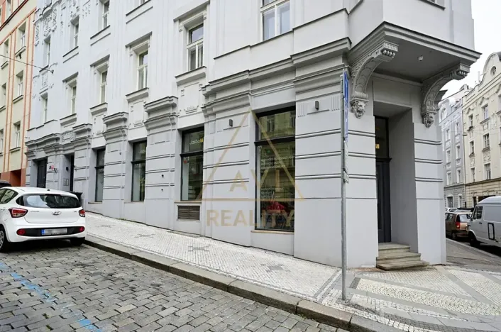 Pronájem obchodního prostoru, Praha - Vršovice, Černomořská, 364 m2