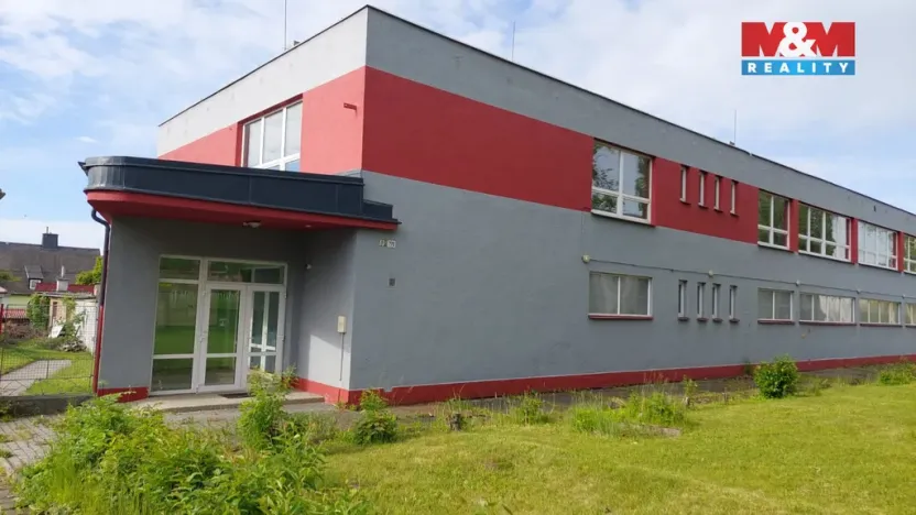 Pronájem kanceláře, Bruntál, Rýmařovská, 600 m2