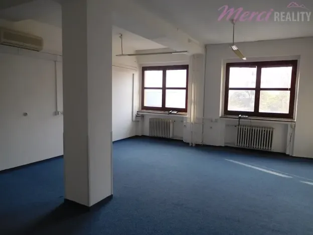 Pronájem kanceláře, Uherské Hradiště, Tř. Maršála Malinovského, 23 m2