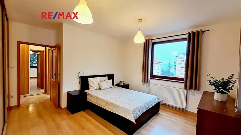 Pronájem bytu 2+kk, Praha - Vysočany, U Kloubových domů, 69 m2