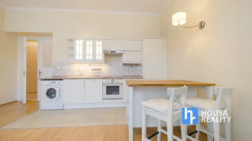 Pronájem bytu 2+kk, Praha - Nové Město, Pod Slovany, 58 m2