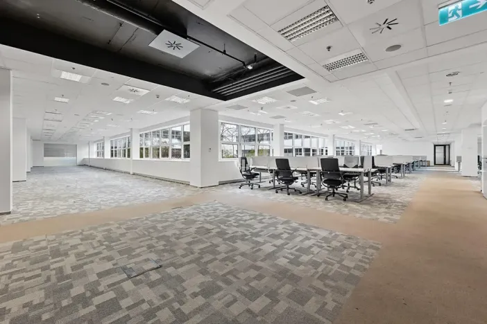 Pronájem kanceláře, Praha - Smíchov, Radlická, 495 m2