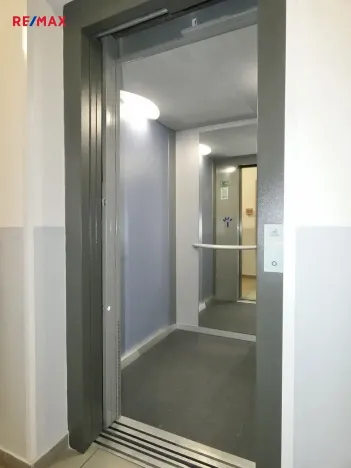 Pronájem bytu 2+kk, Liberec, Rubínová, 74 m2