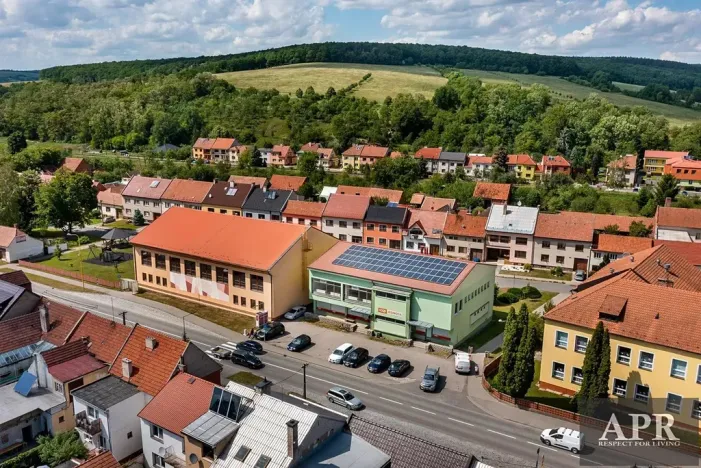 Pronájem obchodního prostoru, Šumice, 270 m2