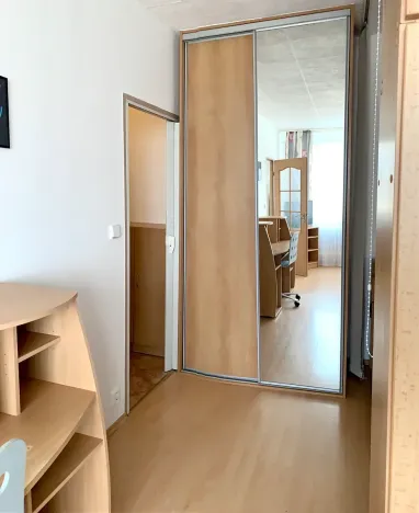 Pronájem bytu 1+1, Praha - Kobylisy, Košťálkova, 35 m2