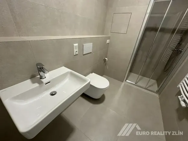 Pronájem bytu 1+kk, Otrokovice, Moravní, 31 m2