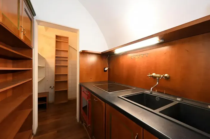 Pronájem obchodního prostoru, Praha - Malá Strana, Maltézské náměstí, 71 m2