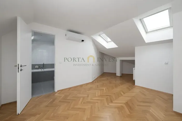 Prodej atypického bytu, Praha - Vinohrady, Pod Karlovem, 109 m2