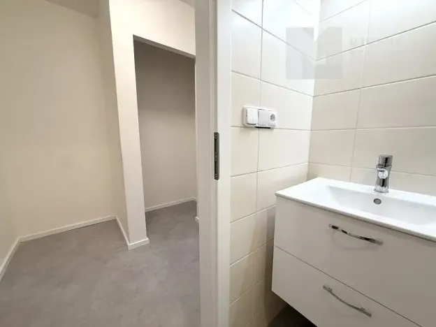 Pronájem bytu 1+kk, Brno, Okrouhlá, 31 m2