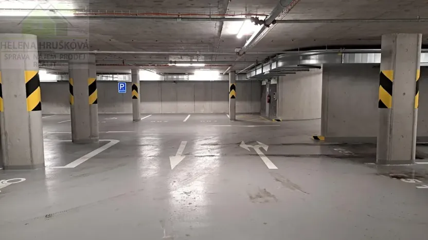 Pronájem garážového stání, Ostrava, Pivovarská, 12 m2