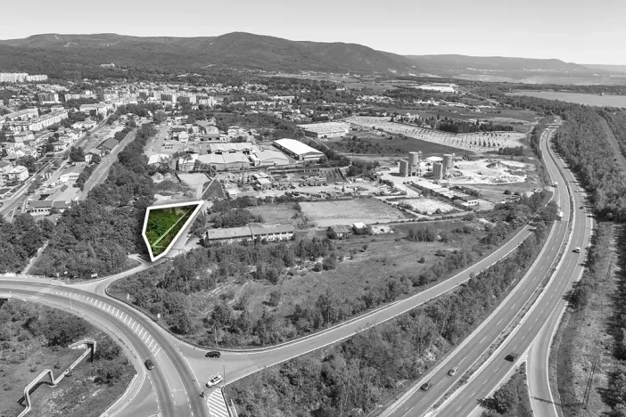 Prodej komerčního pozemku, Jirkov, 2782 m2