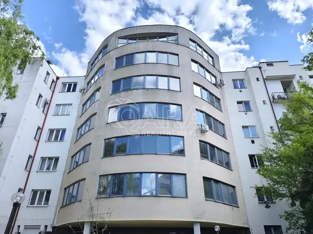 Pronájem kanceláře, Praha - Nusle, Hvězdova, 240 m2