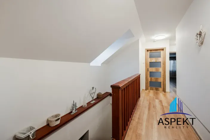 Prodej rodinného domu, Neumětely, V Chaloupkách, 220 m2