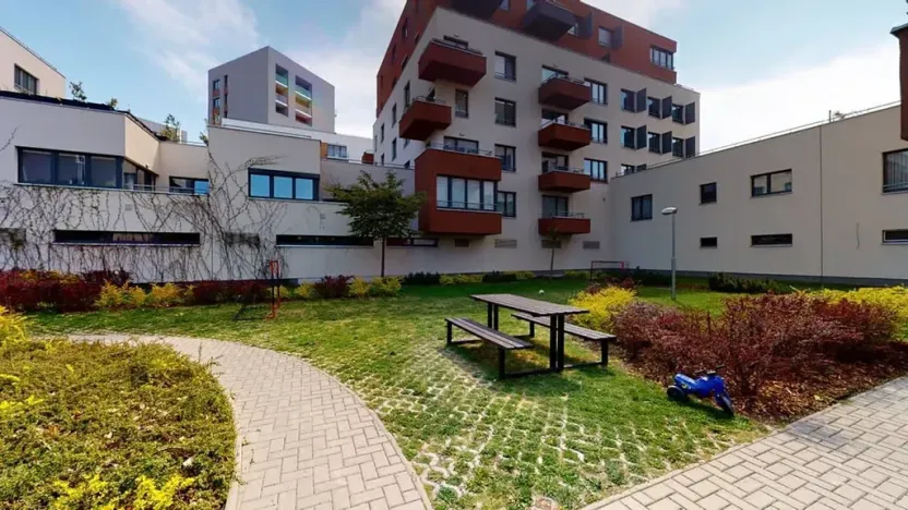 Pronájem bytu 2+kk, Praha - Holešovice, Na Maninách, 65 m2