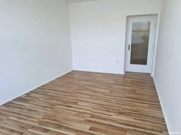 Pronájem bytu 1+kk, Hradec Králové, Nerudova, 30 m2