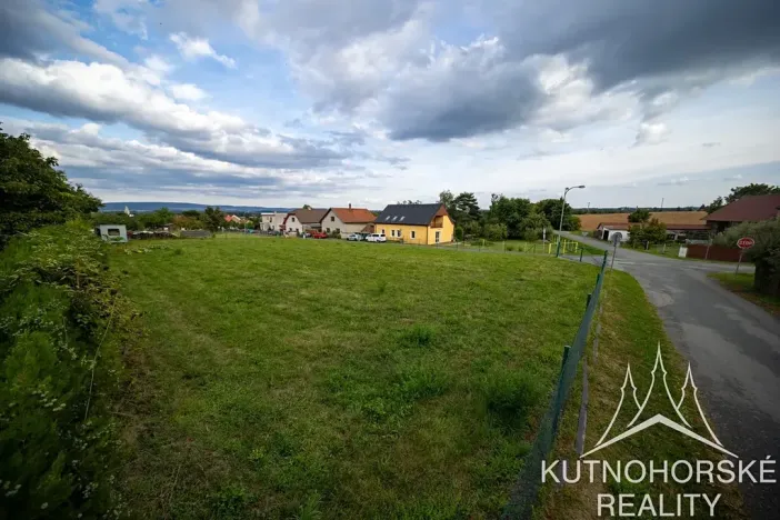 Prodej pozemku pro bydlení, Okřesaneč, 866 m2