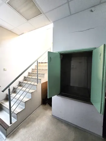 Pronájem výrobních prostor, Brno, Franzova, 785 m2