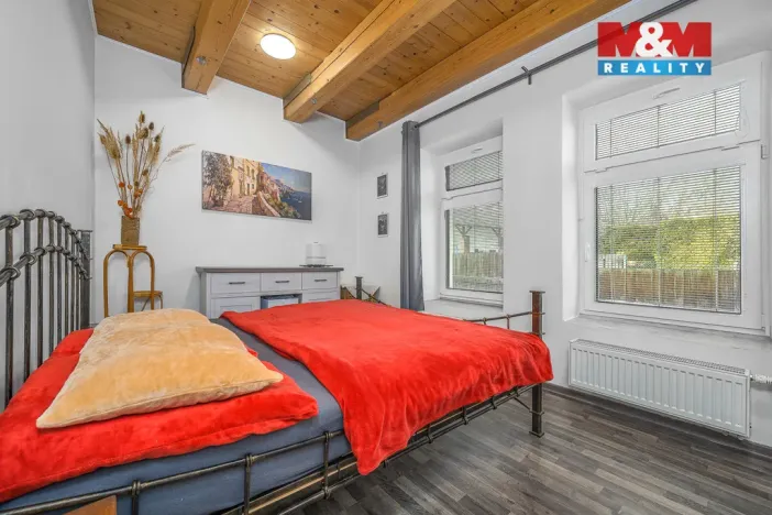 Prodej rodinného domu, Krupá, 186 m2