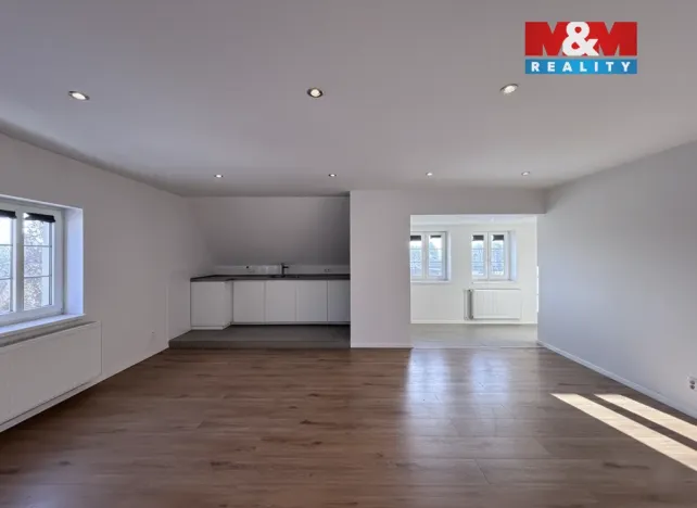 Pronájem bytu 1+kk, Zákupy, Nádražní, 65 m2