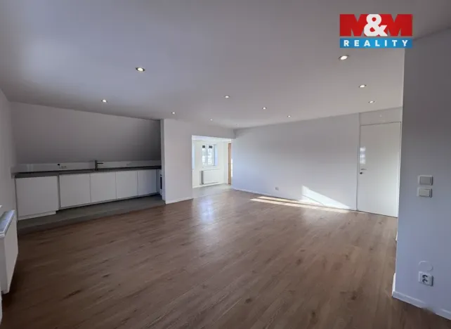 Pronájem bytu 1+kk, Zákupy, Nádražní, 65 m2