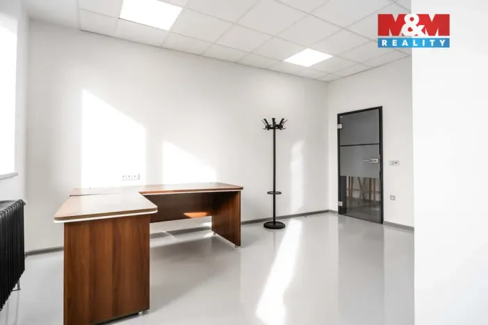 Pronájem kanceláře, Děčín - Děčín II-Nové Město, Benešovská, 320 m2