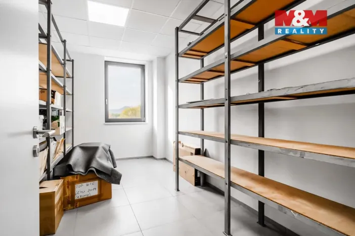Pronájem kanceláře, Děčín - Děčín II-Nové Město, Benešovská, 320 m2