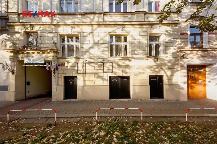 Pronájem bytu 2+kk, Praha - Vršovice, 28. pluku, 42 m2