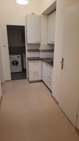 Pronájem bytu 1+kk, Praha - Strašnice, Černokostelecká, 40 m2