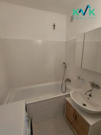 Pronájem bytu 3+1, Ostrov, Lidická, 74 m2