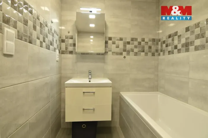 Pronájem bytu 1+1, Hradec Králové - Věkoše, Truhlářská, 35 m2