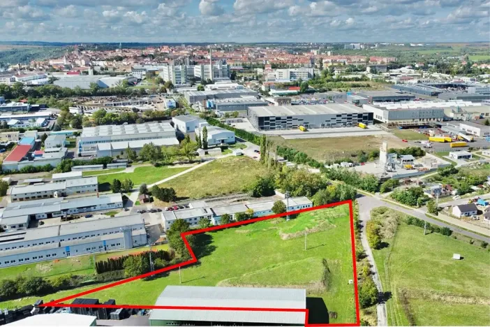 Prodej komerčního pozemku, Znojmo, Brněnská, 8898 m2