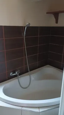 Pronájem bytu 3+1, Liberec, Na Srázu, 63 m2