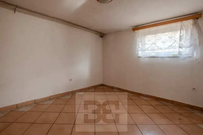 Prodej rodinného domu, Hrobce, Hlavní, 238 m2