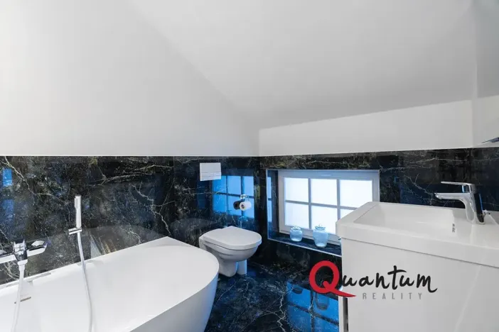 Prodej rodinného domu, Praha - Horní Počernice, Na Myšině, 327 m2