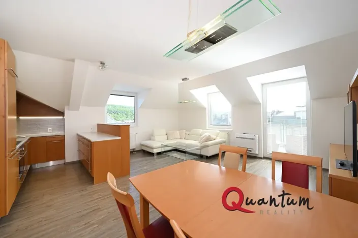 Pronájem bytu 3+kk, Praha - Libeň, Kovanecká, 77 m2