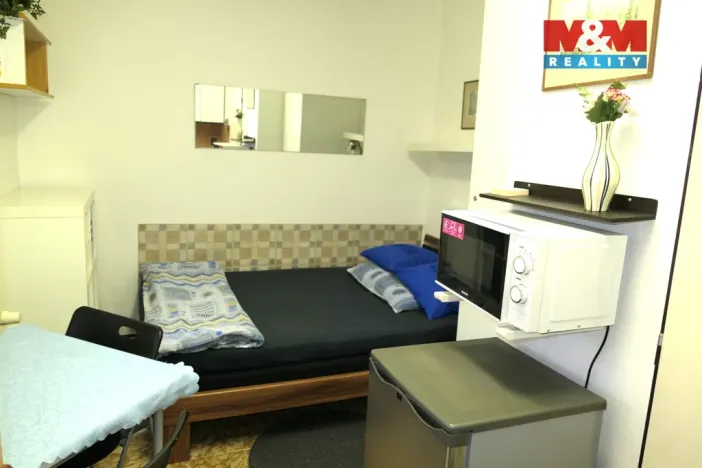 Pronájem bytu 1+kk, Loděnice, Spojovací, 15 m2