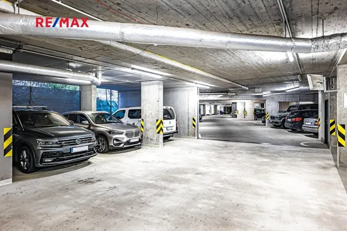 Pronájem bytu 1+kk, Praha - Horní Měcholupy, Padovská, 35 m2